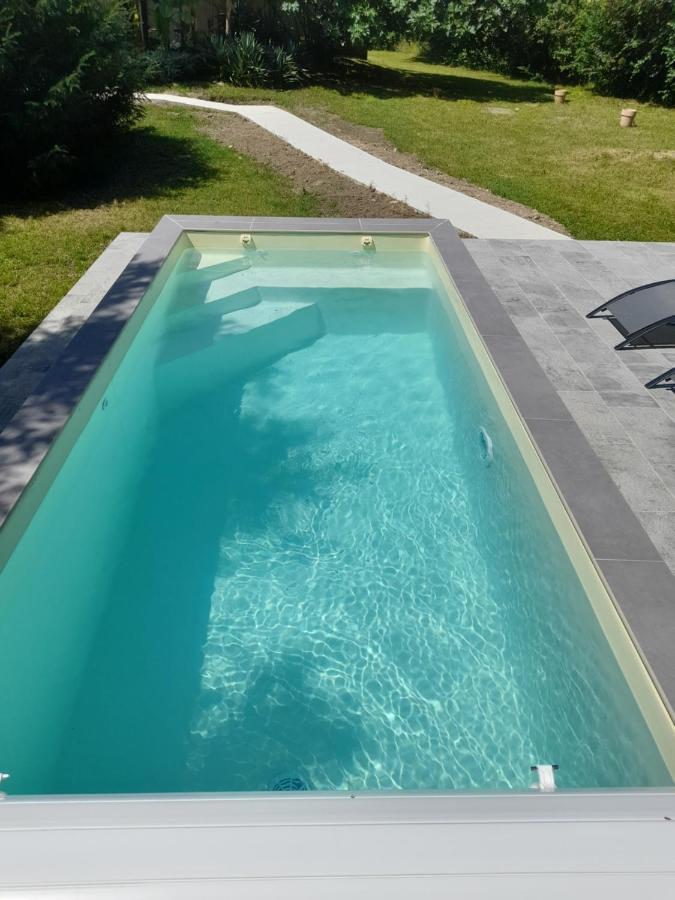 Au Detour Des Vignes Bed & Breakfast Ordonnac Exterior photo